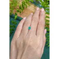 0.60 Ct. Emerald from Colombia Life Style