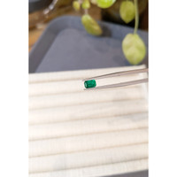 0.53 Ct. Emerald from Afghanistan Life Style