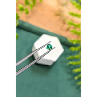0.22 Ct. Emerald from Afghanistan Life Style