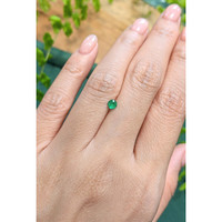 0.21 Ct. Emerald from Afghanistan Life Style