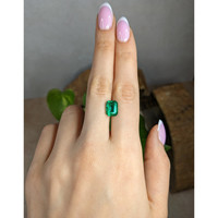 3.17 Ct. Emerald from Colombia Life Style