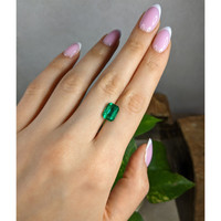 3.17 Ct. Emerald from Colombia Life Style