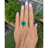 13.87 Ct. Emerald from Zambia Life Style