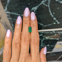 1.38 Ct. Emerald from Colombia Life Style