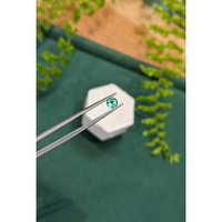 0.33 Ct. Emerald from Zambia Life Style