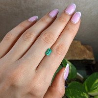 0.78 Ct. Emerald from Colombia Life Style