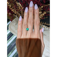 1.18 Ct. Emerald from Colombia Life Style