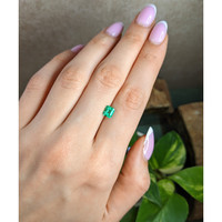 0.77 Ct. Emerald from Colombia Life Style