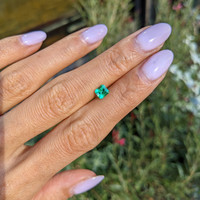 0.46 Ct. Emerald from Colombia Life Style