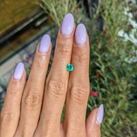 0.46 Ct. Emerald from Colombia Life Style