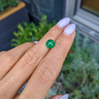 2.20 Ct. Cabochon Emerald from Colombia Life Style