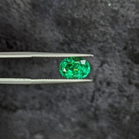 2.02 Ct. Emerald from Colombia Life Style