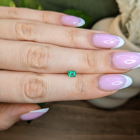 0.35 Ct. Emerald from Colombia Life Style
