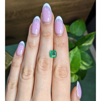 1.48 Ct. Emerald from Colombia Life Style