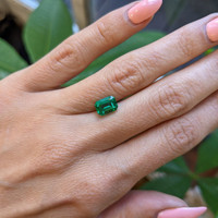 1.47 Ct. Emerald from Zambia Life Style