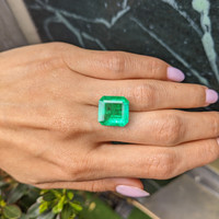 12.16 Ct. Emerald from Colombia Life Style