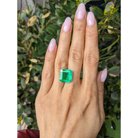12.16 Ct. Emerald from Colombia Life Style
