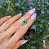 2.52 Ct. Emerald from Zambia Life Style