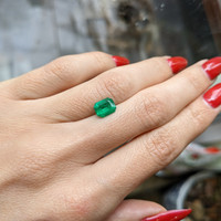 1.18 Ct. Emerald from Zambia Life Style