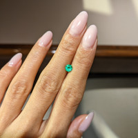 0.45 Ct. Emerald from Colombia Life Style