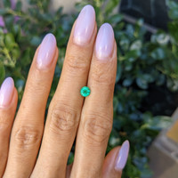 0.45 Ct. Emerald from Colombia Life Style