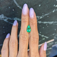 2.04 Ct. Emerald from Colombia Life Style