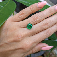 2.64 Ct. Emerald from Zambia Life Style