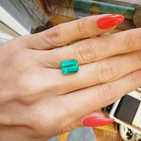 3.77 Ct. Emerald from Colombia Life Style
