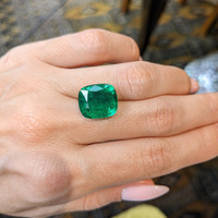 9.36 Ct. Emerald from Zambia Life Style