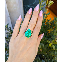 14.84 Ct. Emerald from Colombia Life Style