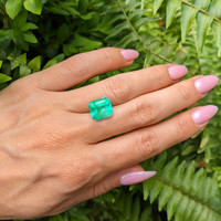 4.73 Ct. Emerald from Colombia Life Style