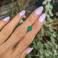 1.29 Ct. Emerald from Zambia Life Style
