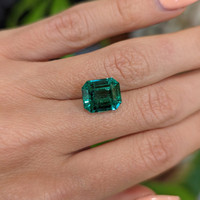 5.47 Ct. Emerald from Zambia Life Style