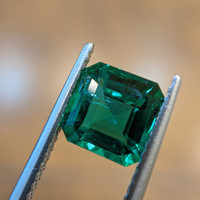 1.52 Ct. Emerald from Zambia Life Style