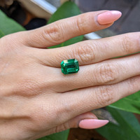4.13 Ct. Emerald from Zambia Life Style