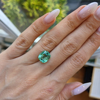 4.09 Ct. Emerald from Colombia Life Style