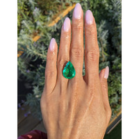 10.94 Ct. Emerald from Colombia Life Style