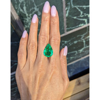 10.94 Ct. Emerald from Colombia Life Style
