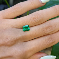 1.21 Ct. Emerald from Colombia Life Style