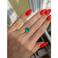 2.59 Ct. Emerald from Colombia Life Style