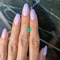 0.54 Ct. Emerald from Colombia Life Style