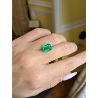 2.98 Ct. Emerald from Zambia Life Style
