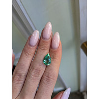 3.25 Ct. Emerald from Colombia Life Style
