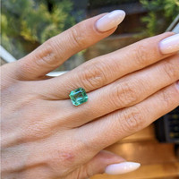 2.04 Ct. Emerald from Colombia Life Style