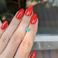 0.66 Ct. Emerald from Russia Life Style