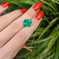 4.51 Ct. Emerald from Colombia Life Style