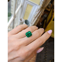 5.57 Ct. Emerald from Colombia Life Style