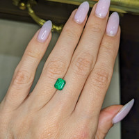 1.01 Ct. Emerald from Colombia Life Style