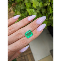 5.59 Ct. Emerald from Colombia Life Style