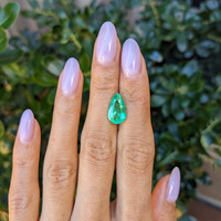 3.23 Ct. Emerald from Colombia Life Style